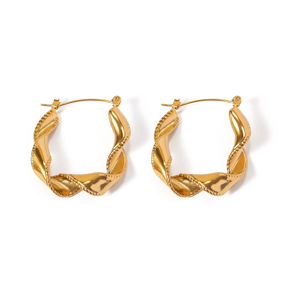 1 Pair IG Style Elegant Modern Style Waves 304 Stainless Steel 18K Gold Plated Hoop Earrings display picture 1