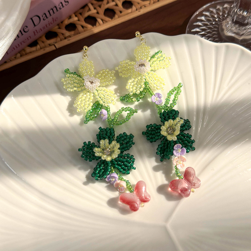1 Pair Lady Modern Style Korean Style Flower Beaded Plastic Drop Earrings display picture 10