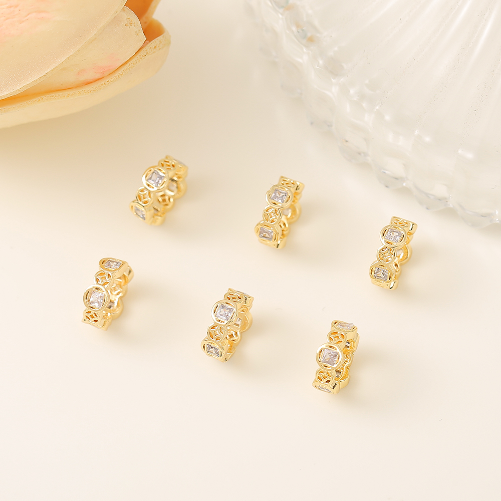 1 Piece 3.5*10mm 7mm  Copper Zircon 18K Gold Plated Round Copper Coins Polished Beads Spacer Bars display picture 1
