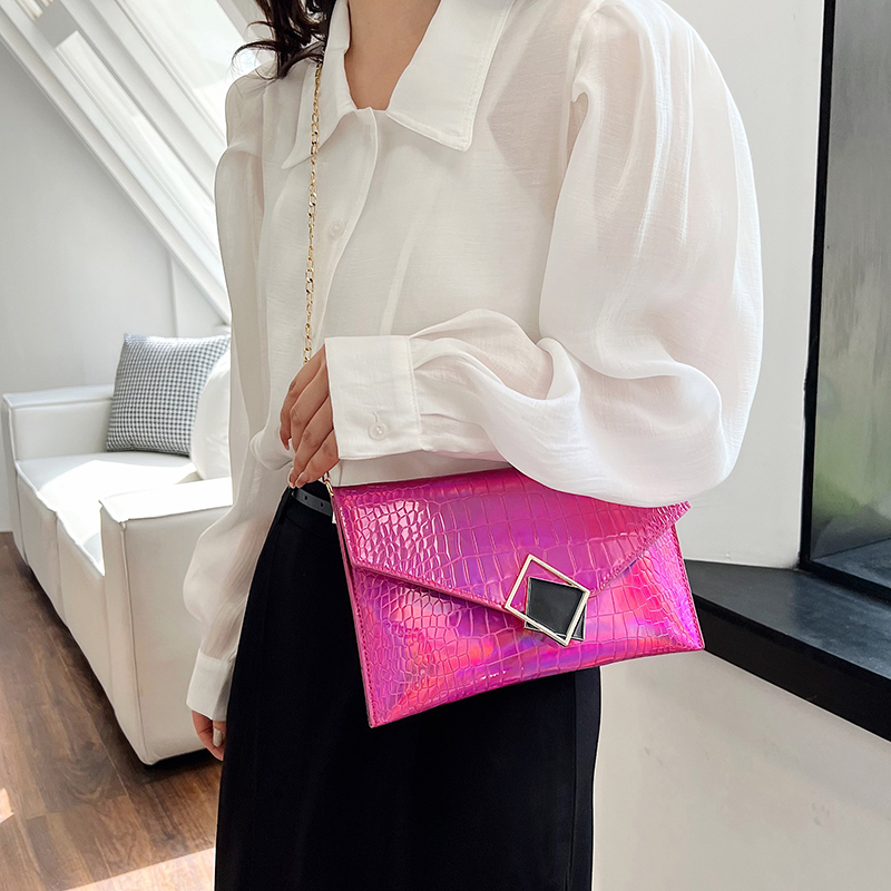 Women's Pu Leather Solid Color Streetwear Flip Cover Shoulder Bag Crossbody Bag display picture 1