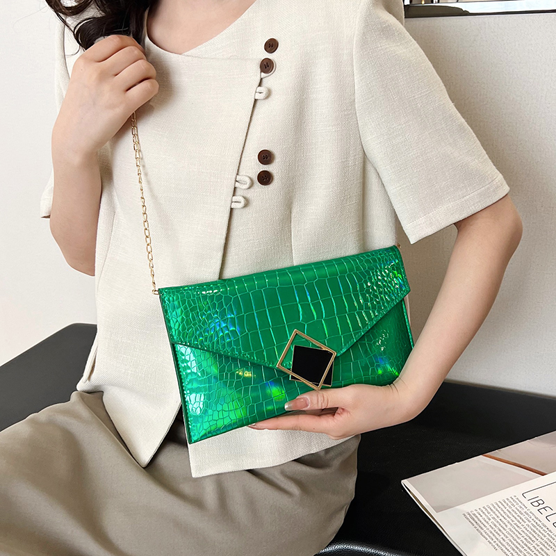Women's Pu Leather Solid Color Streetwear Flip Cover Shoulder Bag Crossbody Bag display picture 5