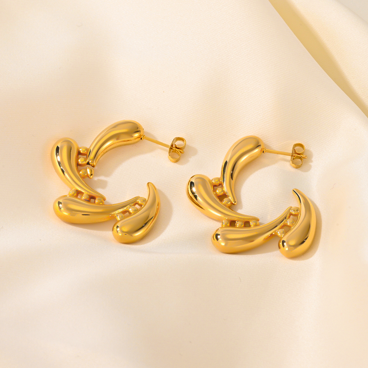 1 Paire Style Vintage Style Simple Couleur Unie Placage Incruster Acier Au Titane Acier Au Titane Plaqué Or 18K Boucles D'Oreilles display picture 6