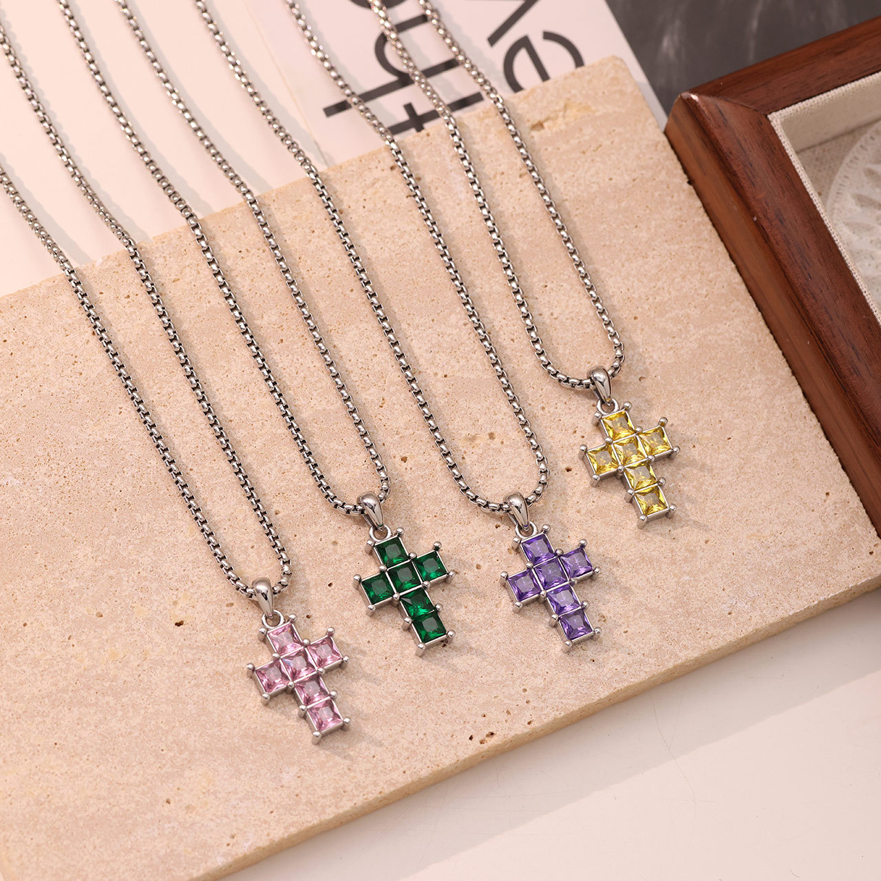 304 Stainless Steel White Gold Plated Gold Plated Luxurious Sweet Plating Inlay Cross Diamond Pendant Necklace display picture 3