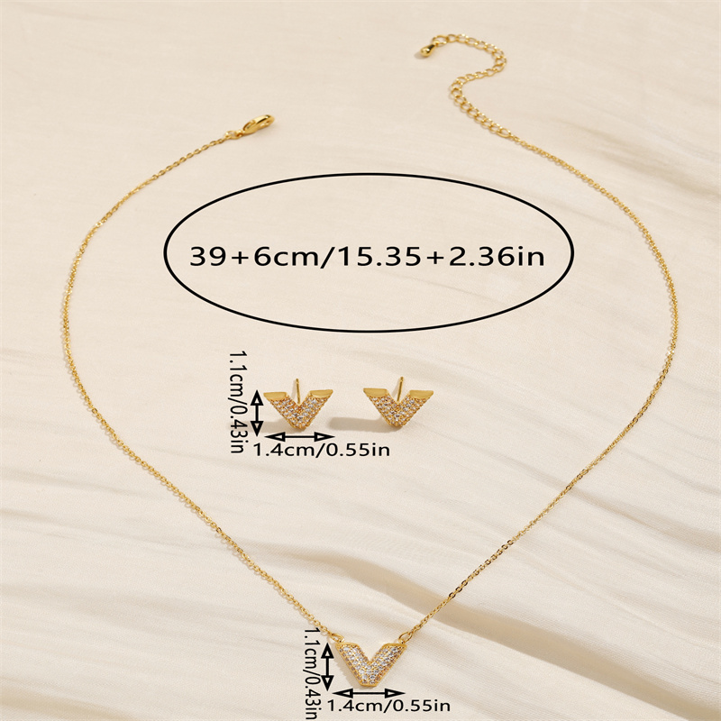 Cobre Chapados en oro de 18k Estilo Simple Brillante Embutido Forma V Circón Conjunto De Joyas display picture 5