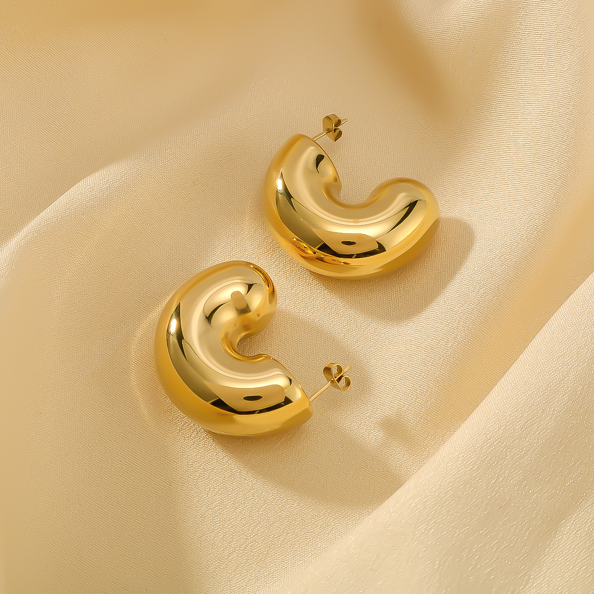 1 Pair IG Style Vintage Style Simple Style C Shape Three-dimensional 304 Stainless Steel 18K Gold Plated Ear Studs display picture 7