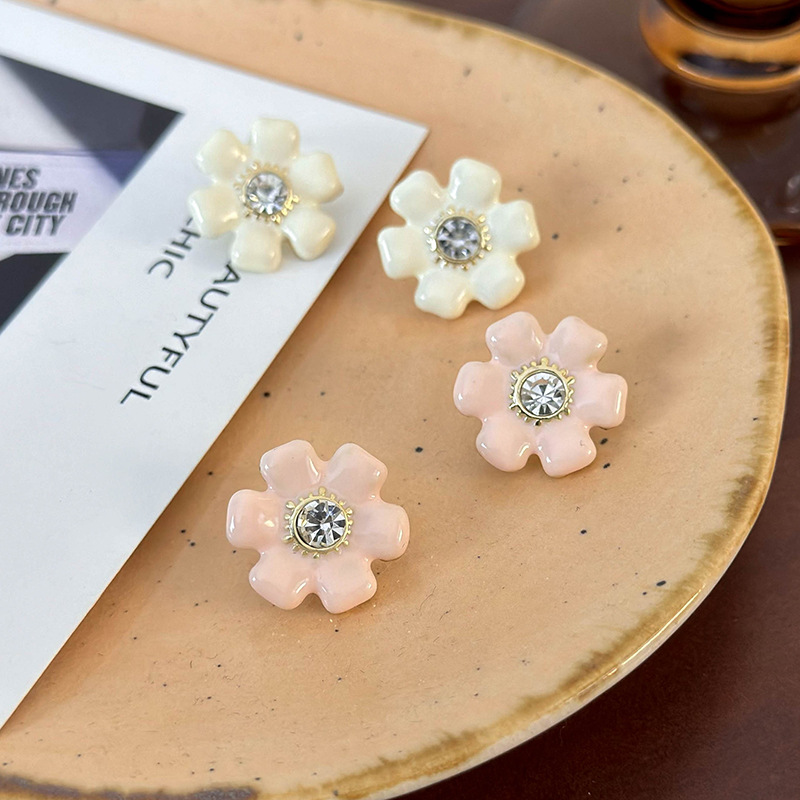 1 Pair Princess Sweet Flower Inlay Imitation Pearl Alloy Zircon Ear Studs display picture 5