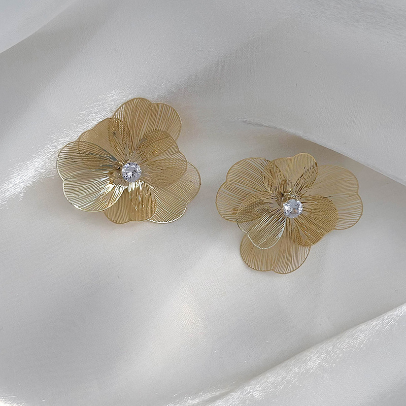 1 Par Estilo Simple Estilo Clásico Flor Embutido Cobre Diamantes De Imitación Pendientes display picture 5