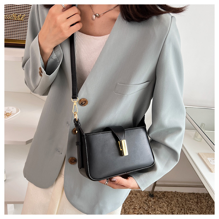 Women's Medium Pu Leather Solid Color Classic Style Streetwear Lock Clasp Shoulder Bag Crossbody Bag display picture 4