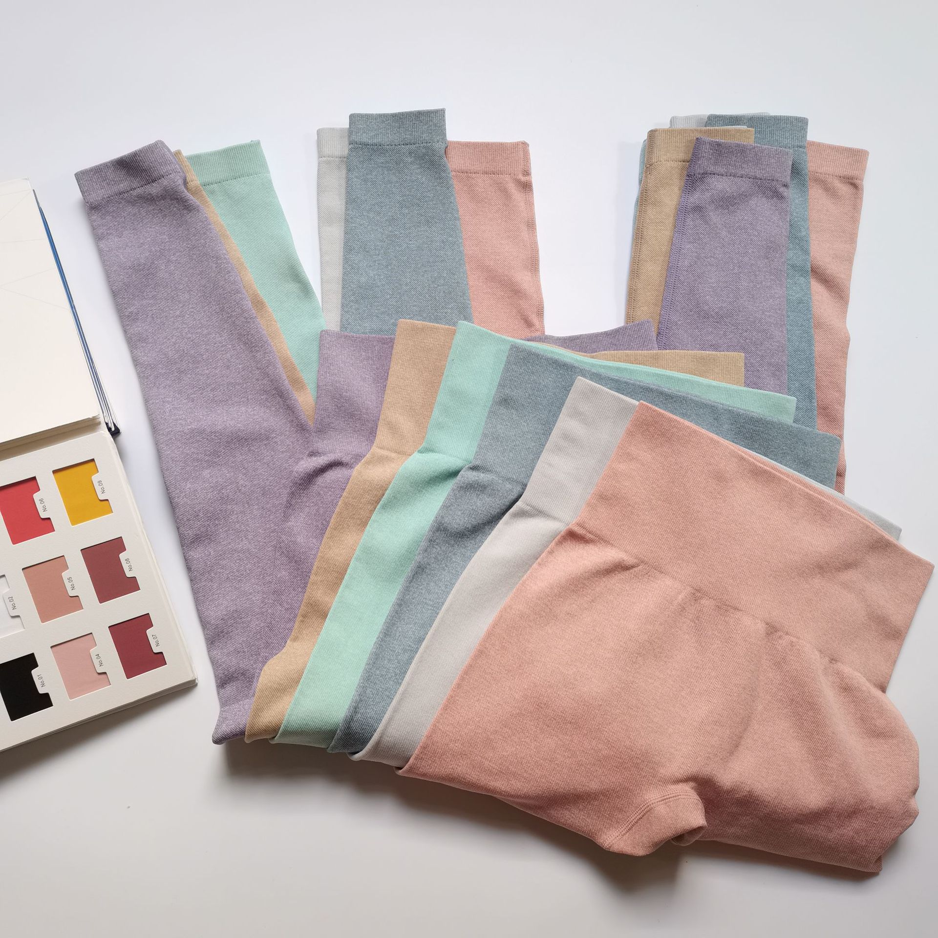 Frau Einfacher Stil Einfarbig Nylon U-Ausschnitt Trainings Anzug display picture 20