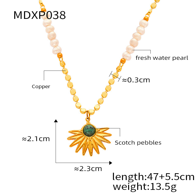 Casual Simple Style Commute Square Star Moon Freshwater Pearl Copper Beaded Inlay Rhinestones Agate 18K Gold Plated Unisex Pendant Necklace display picture 8