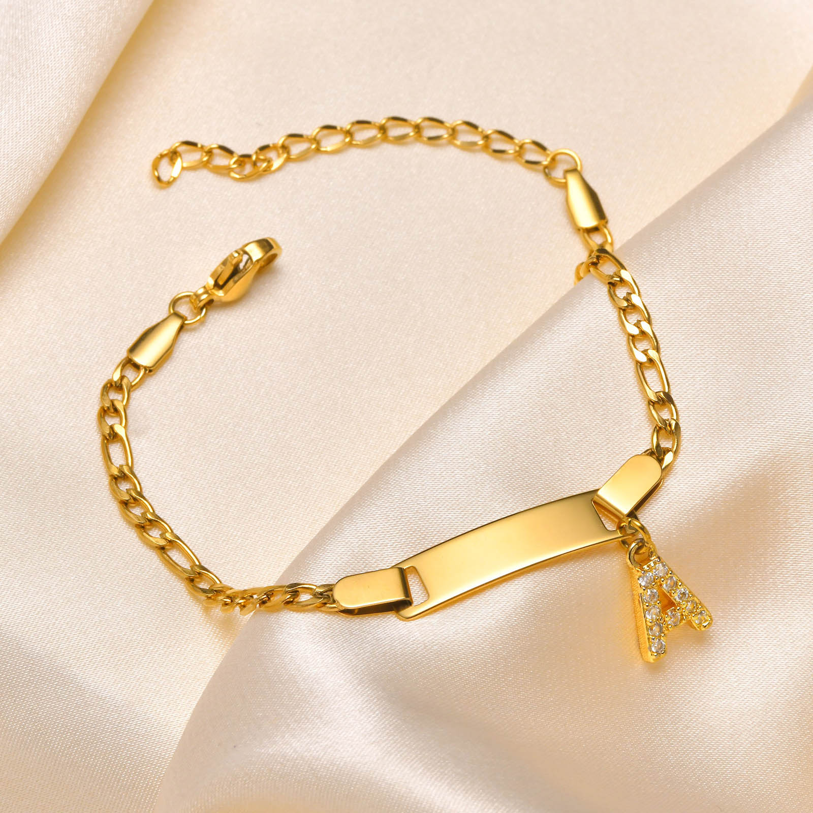 304 Stainless Steel 18K Gold Plated Sweet Shiny Inlay Letter Zircon Bracelets display picture 3
