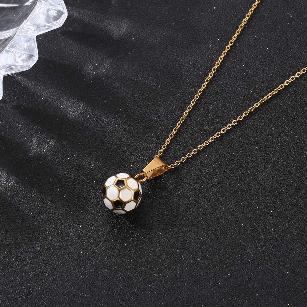304 Stainless Steel 18K Gold Plated Simple Style Football Pendant Necklace display picture 4