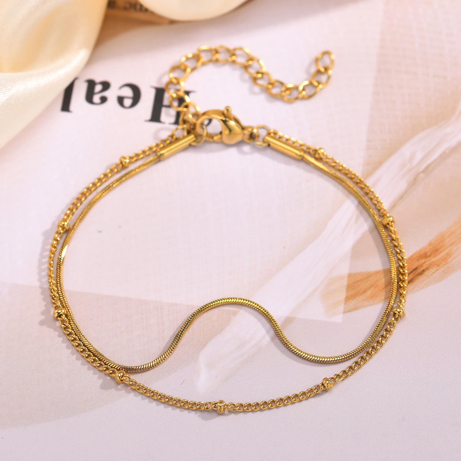 Simple Style Classic Style Solid Color 201 Stainless Steel Gold Plated Bracelets In Bulk display picture 6