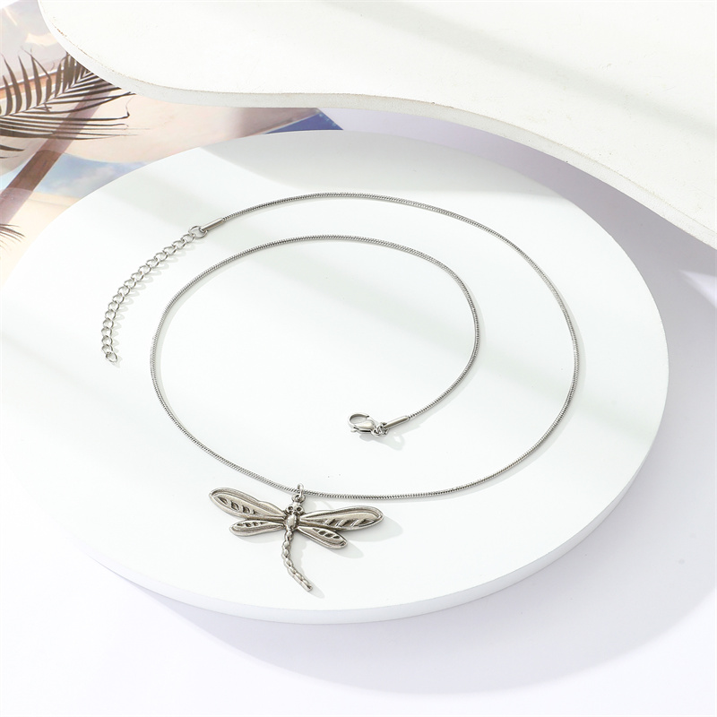 304 Stainless Steel Simple Style Commute Dragonfly Pendant Necklace display picture 2