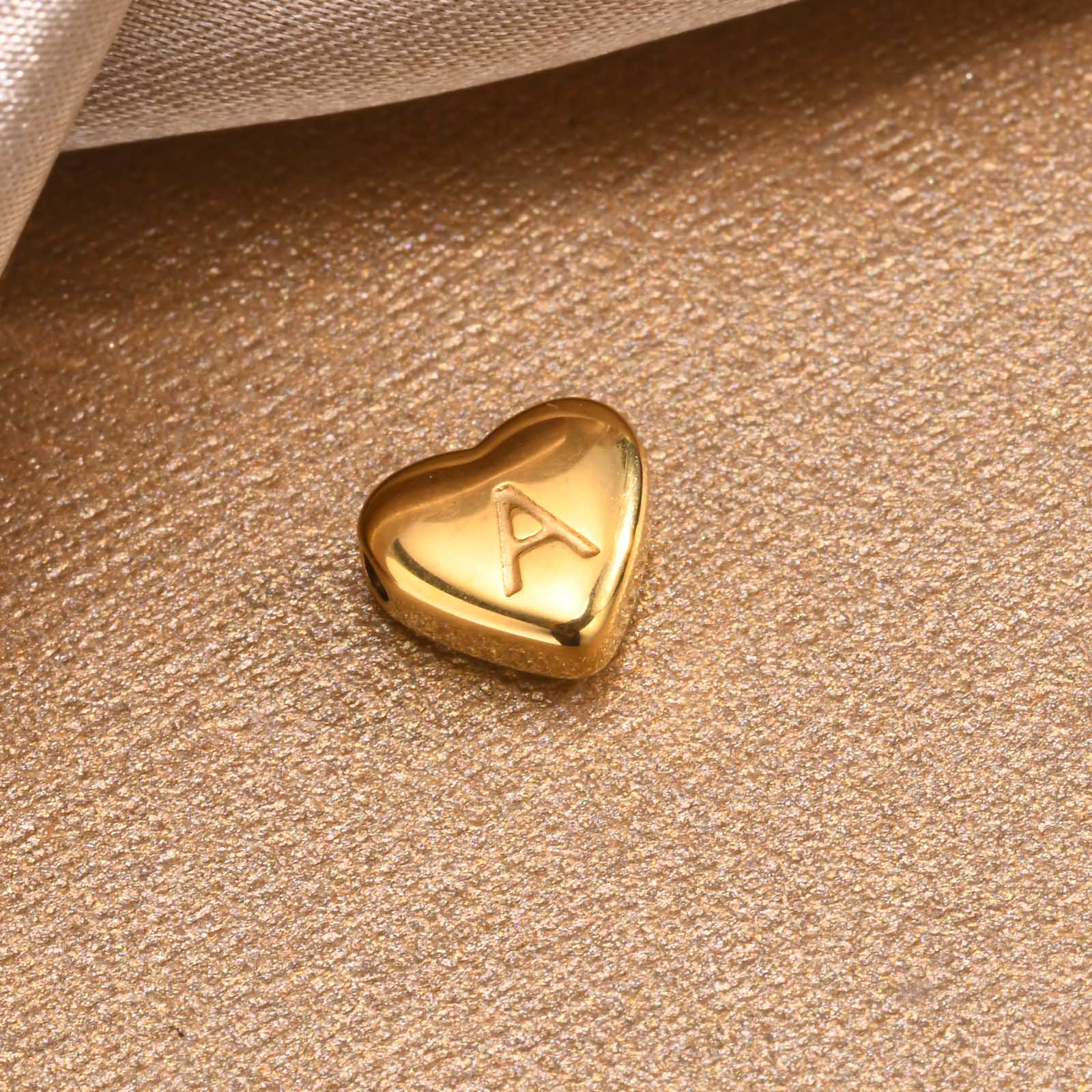1 Piece Diameter 8mm 1.7MM 304 Stainless Steel Gold Plated Heart Shape Pendant display picture 12