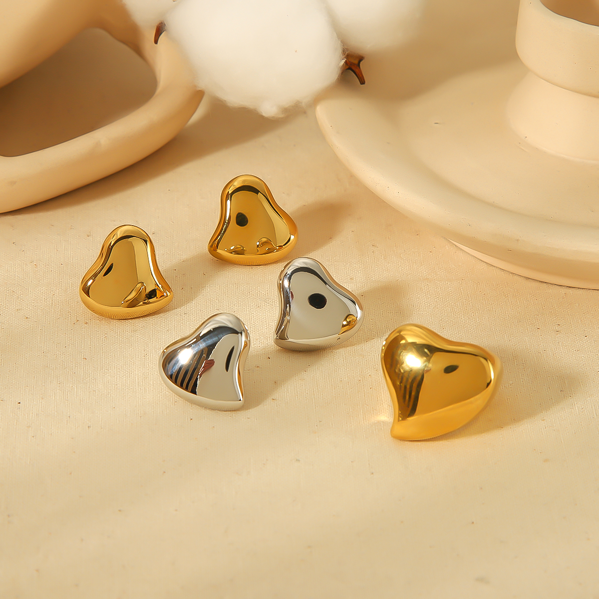 304 Stainless Steel 18K Gold Plated Cute Simple Style Polishing Heart Shape Rings Earrings display picture 2