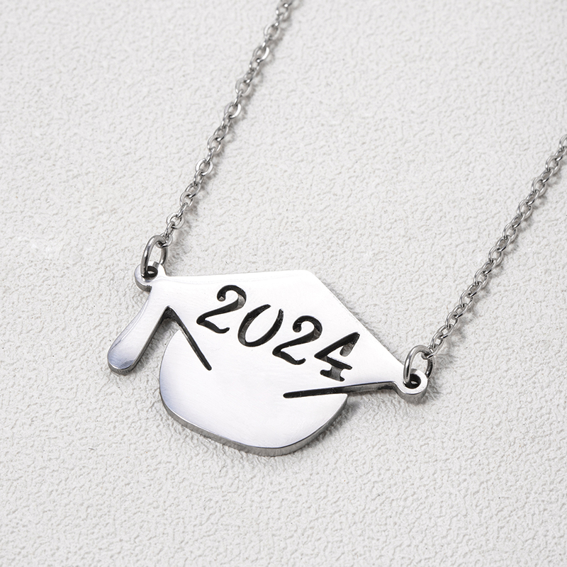 304 Stainless Steel Preppy Style Classic Style Hollow Out Doctoral Cap Pendant Necklace display picture 3