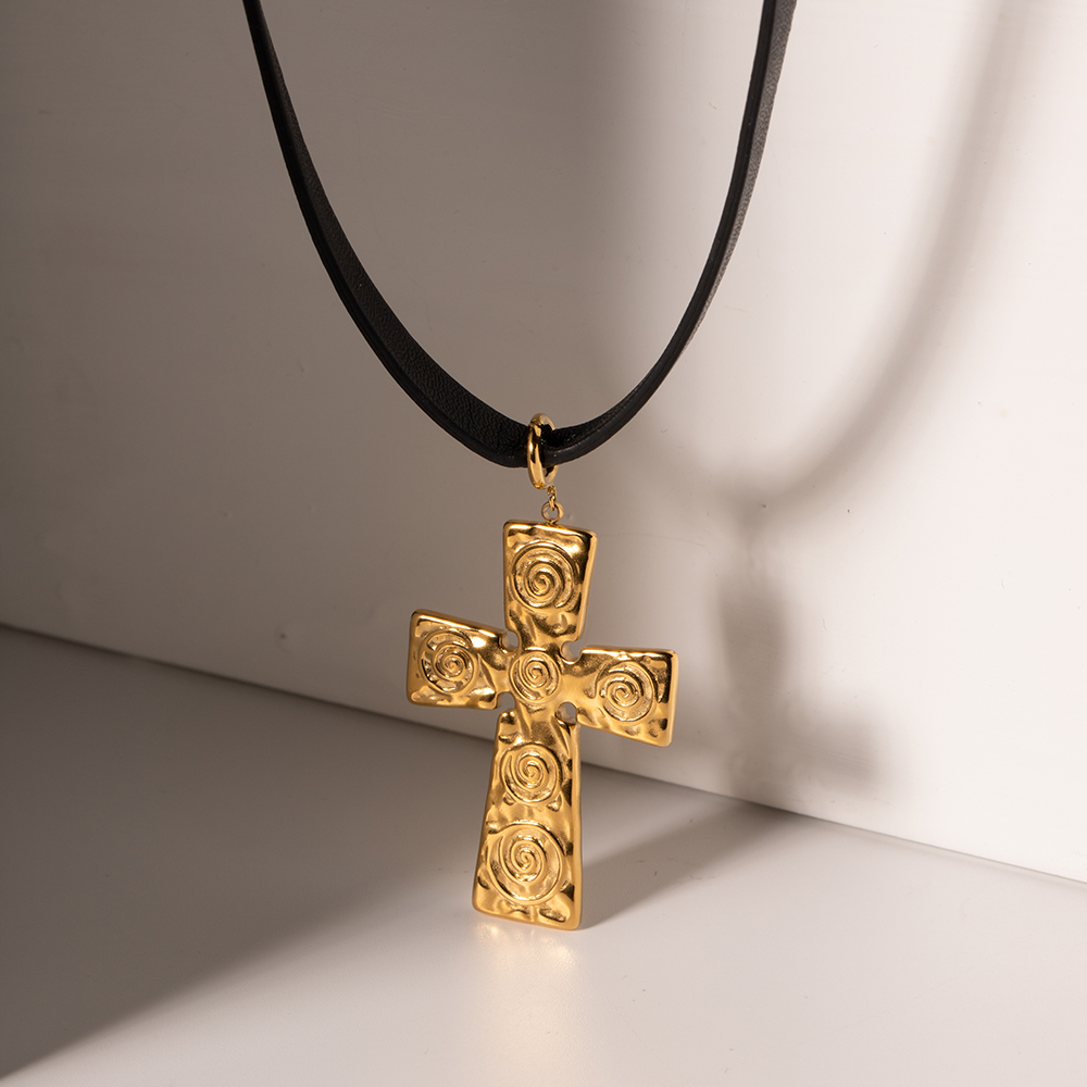 IG Style Simple Style Cross 304 Stainless Steel Leather Rope 18K Gold Plated Women's Pendant Necklace display picture 5
