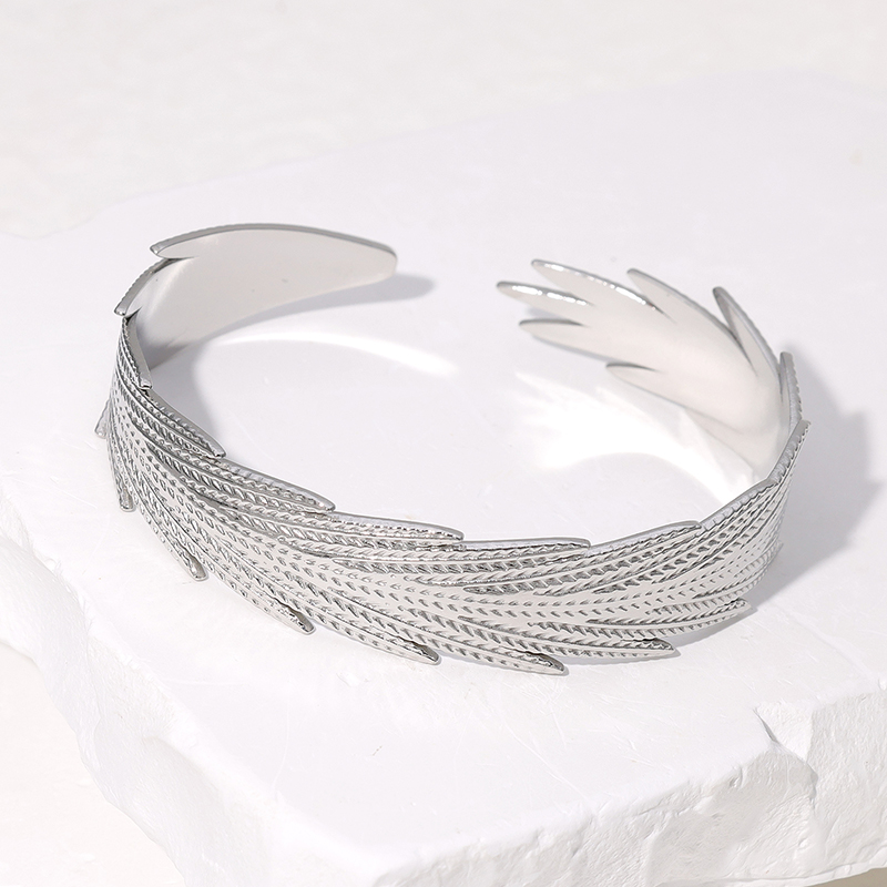 IG Style Modern Style Simple Style Feather 304 Stainless Steel 18K Gold Plated Bangle In Bulk display picture 6