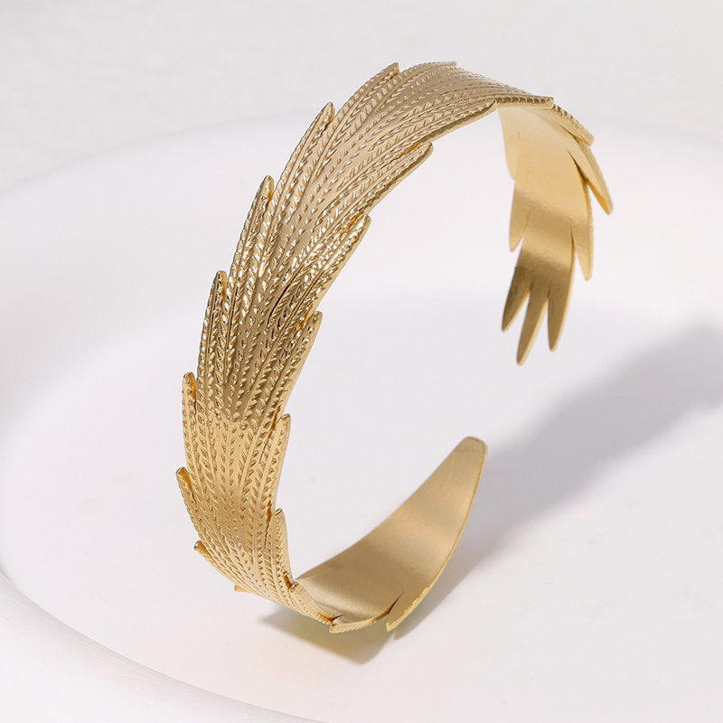 IG Style Modern Style Simple Style Feather 304 Stainless Steel 18K Gold Plated Bangle In Bulk display picture 3