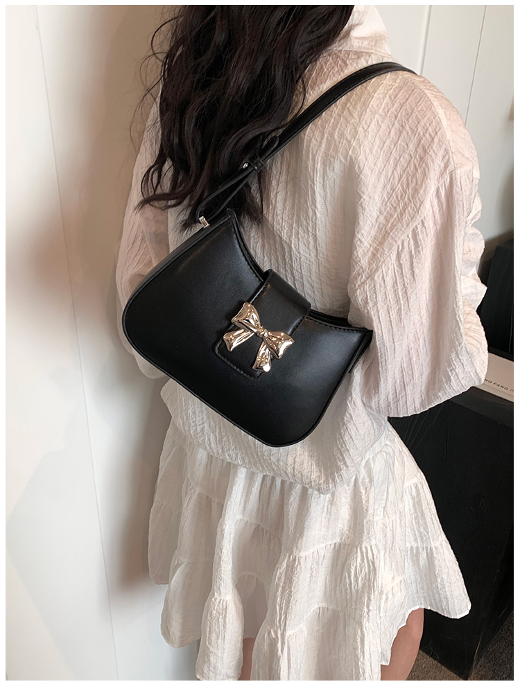 Women's Medium Pu Leather Solid Color Bow Knot Elegant Basic Square Zipper Underarm Bag display picture 9