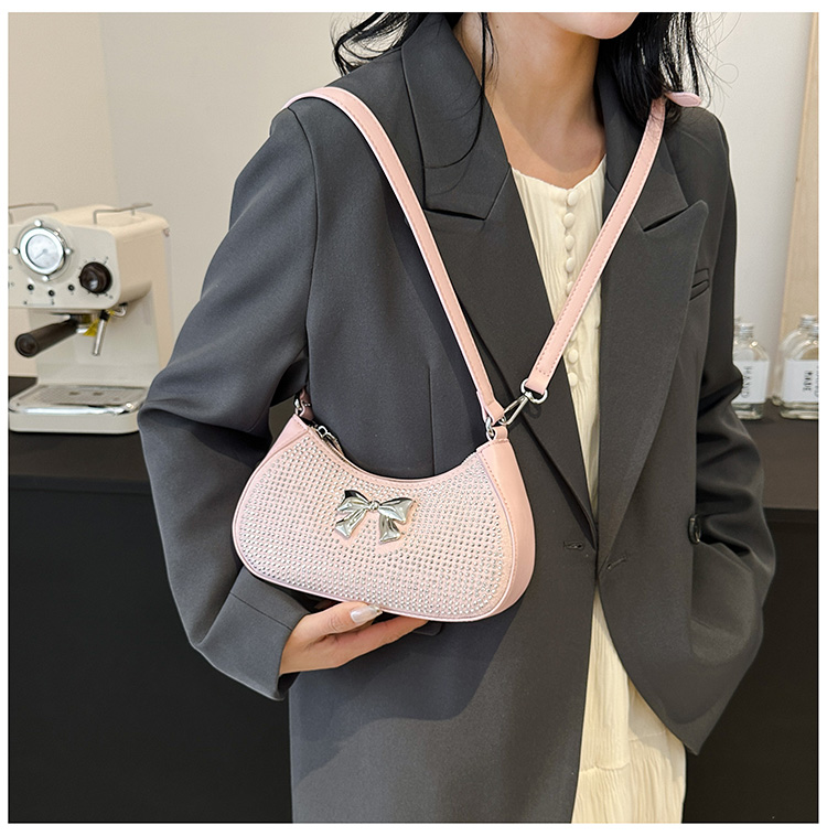 Women's Medium Pu Leather Solid Color Bow Knot Elegant Classic Style Rhinestone Pillow Shape Zipper Underarm Bag display picture 4