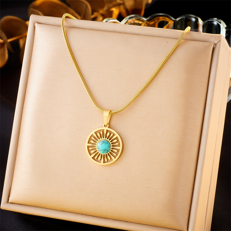 Titanium Steel 18K Gold Plated Vintage Style Simple Style Hollow Out Inlay Sun Turquoise Pendant Necklace display picture 5