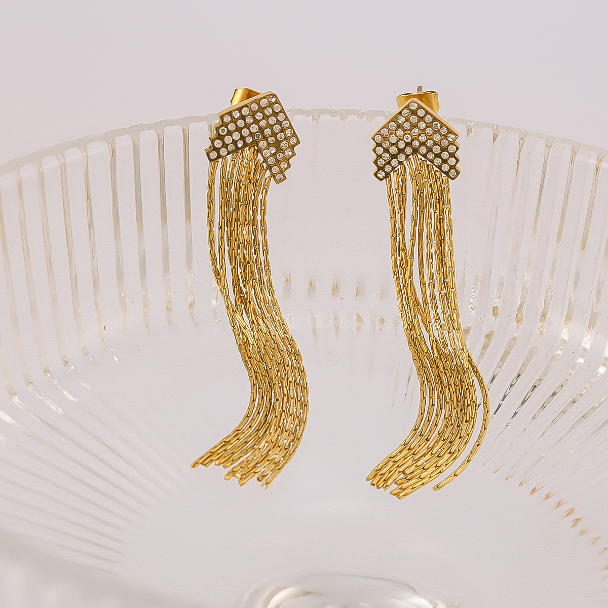 1 Pair IG Style Simple Style Shiny Tassel Lines Inlay 304 Stainless Steel Rhinestones 18K Gold Plated Drop Earrings display picture 6