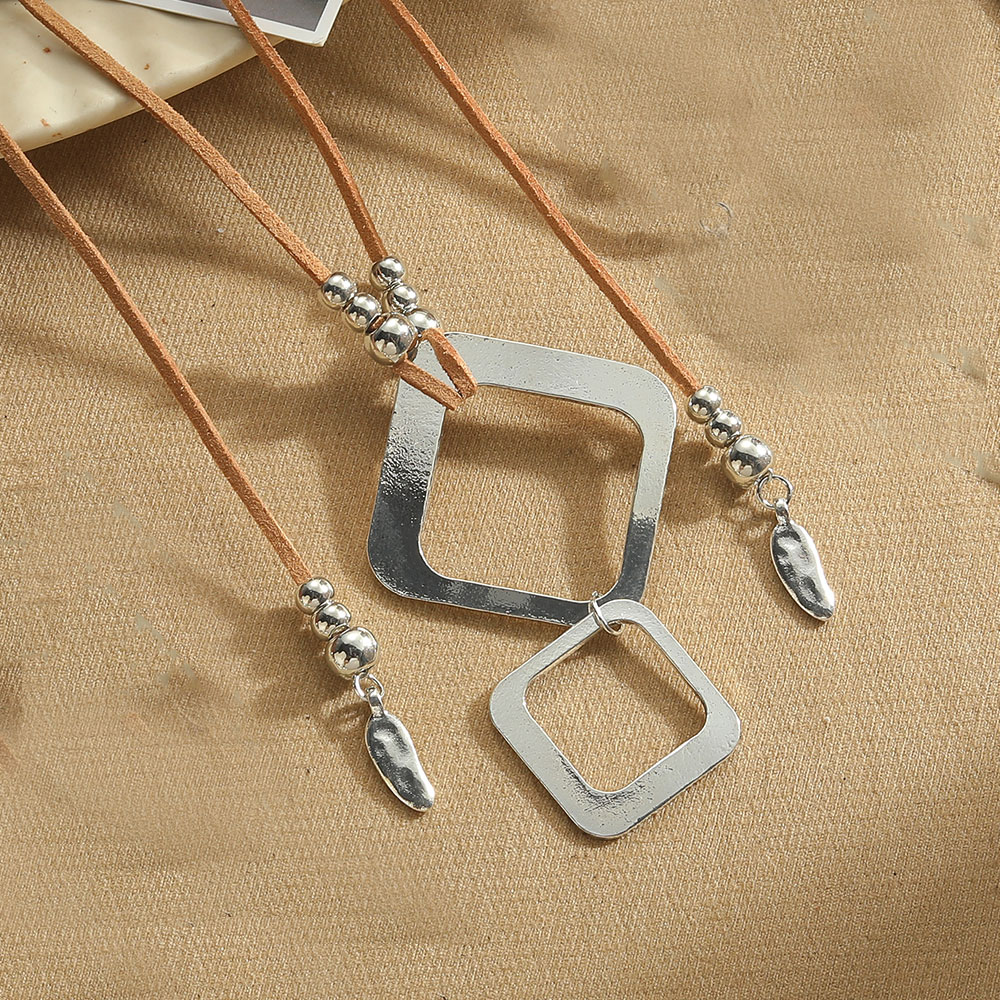 Vintage Style Simple Style Geometric Square CCB Alloy Rope Plating Women's Pendant Necklace display picture 6