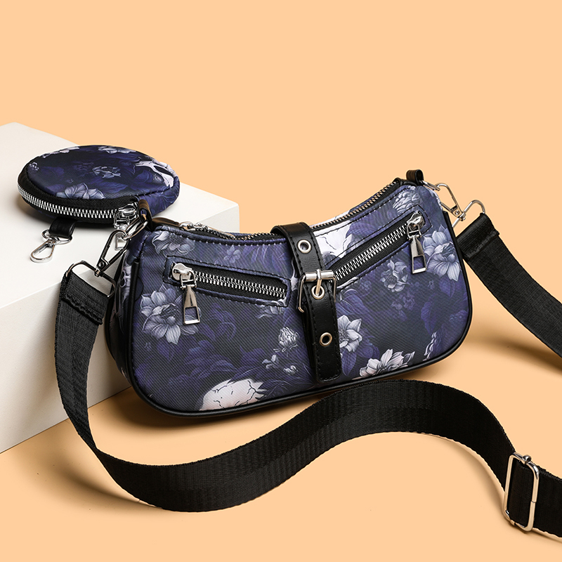 Women's Medium Cloth Skull Streetwear Pillow Shape Zipper Bag Sets Crossbody Bag display picture 1
