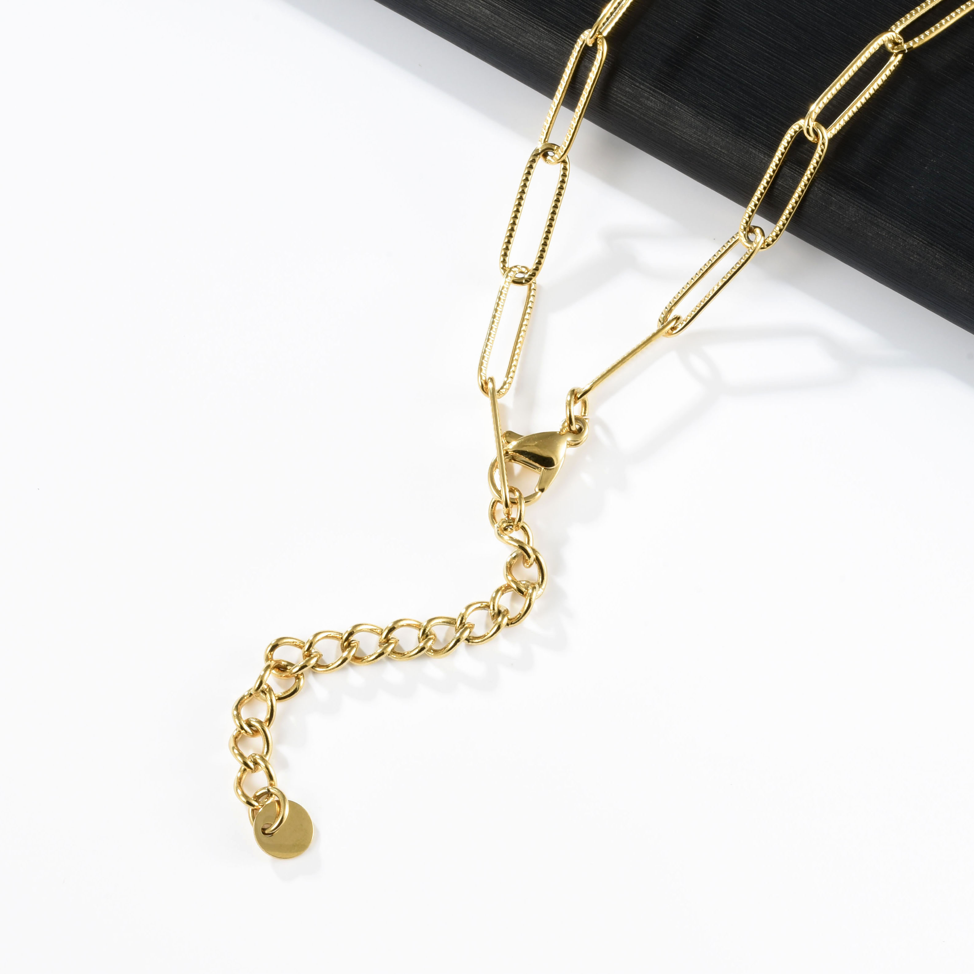 304 Stainless Steel 18K Gold Plated Simple Style Plating Solid Color Necklace display picture 1