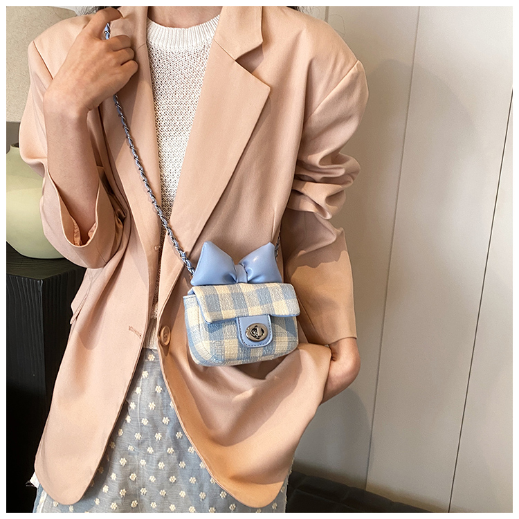 Women's Medium Pu Leather Plaid Bow Knot Cute Classic Style Square Lock Clasp Crossbody Bag display picture 2
