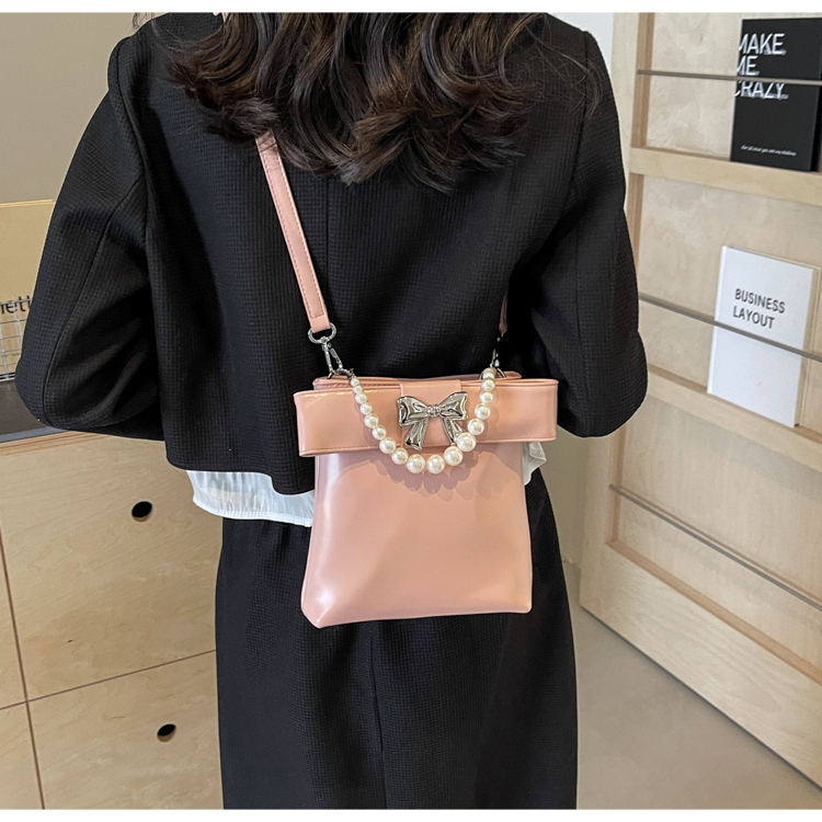 Women's Medium Pu Leather Solid Color Bow Knot Classic Style Pearls Square Magnetic Buckle Crossbody Bag display picture 9