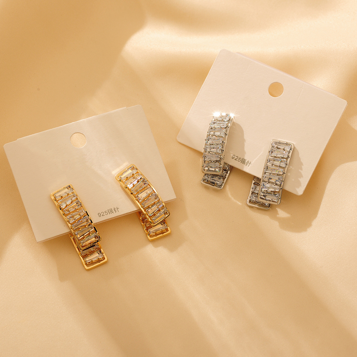 1 Pair Luxurious Shiny Solid Color Plating Inlay Titanium Steel Zircon 18K Gold Plated Earrings display picture 12