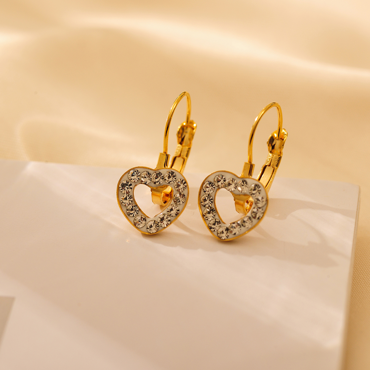 1 Pair Simple Style Classic Style Square Heart Shape Plating Inlay Copper Crystal Rhinestones 18K Gold Plated Drop Earrings display picture 10