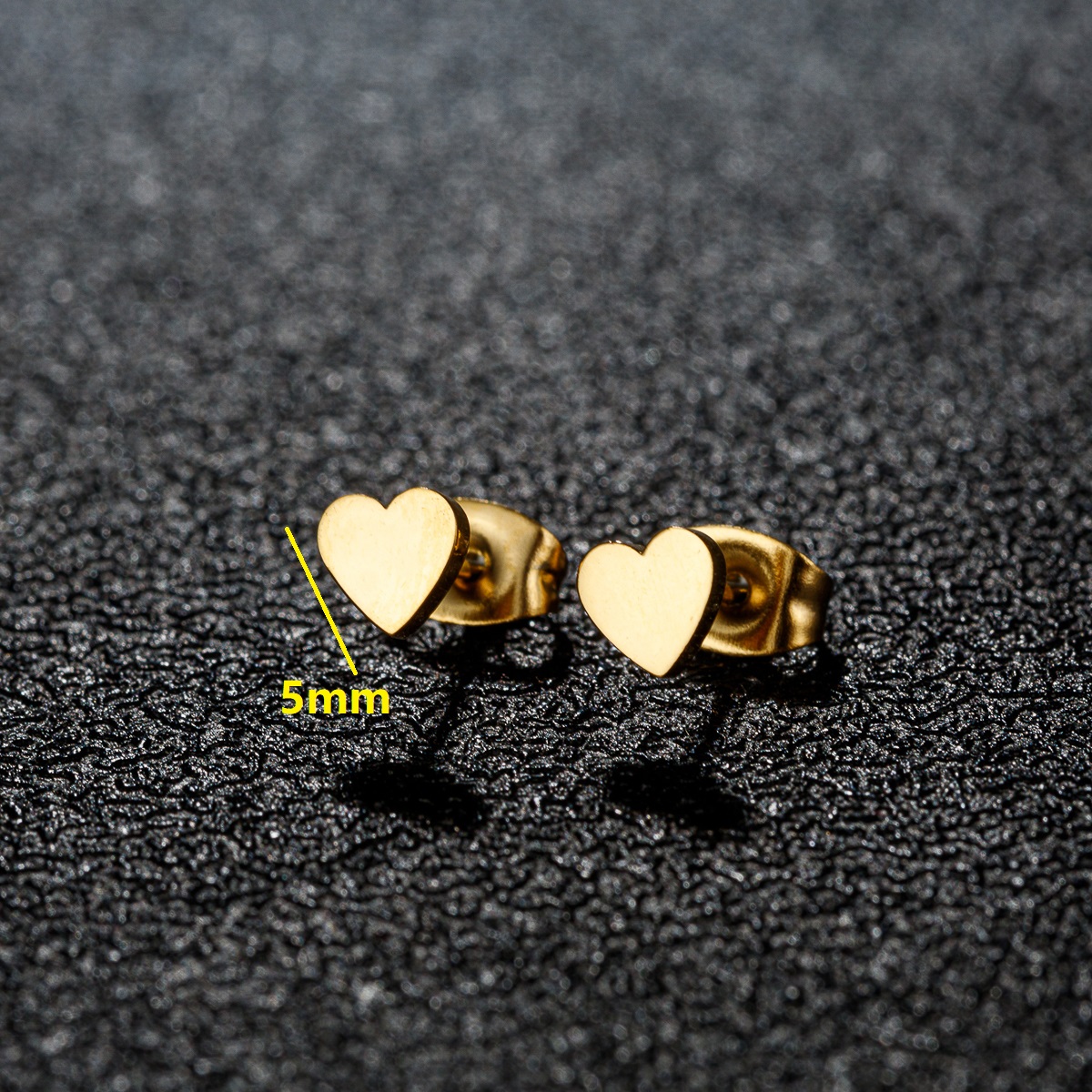 1 Pair Simple Style Classic Style Round Star Moon Hollow Out 304 Stainless Steel 18K Gold Plated Ear Studs display picture 3