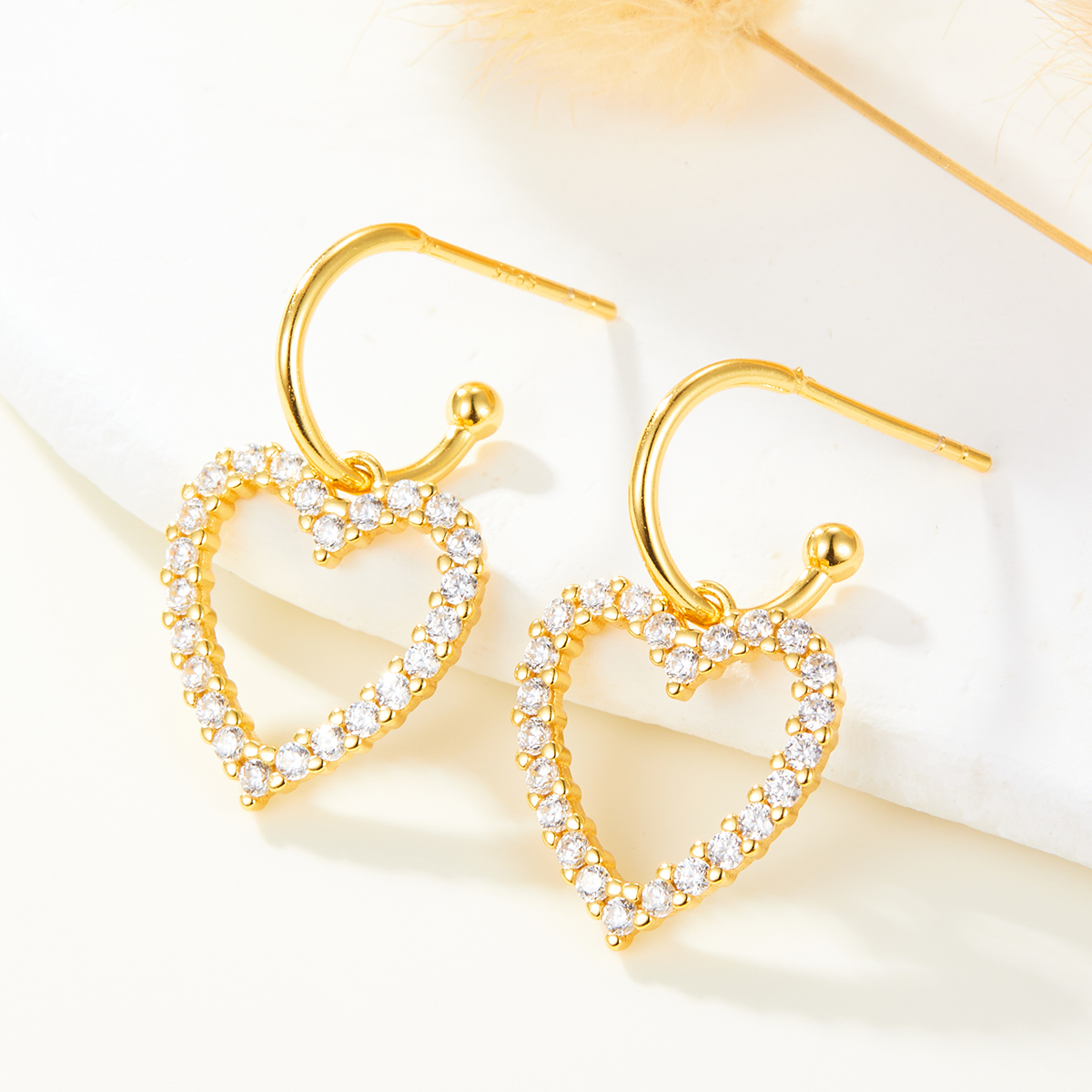 1 Pair Elegant Luxurious Romantic Heart Shape Plating Inlay Sterling Silver Zircon Gold Plated Drop Earrings display picture 5