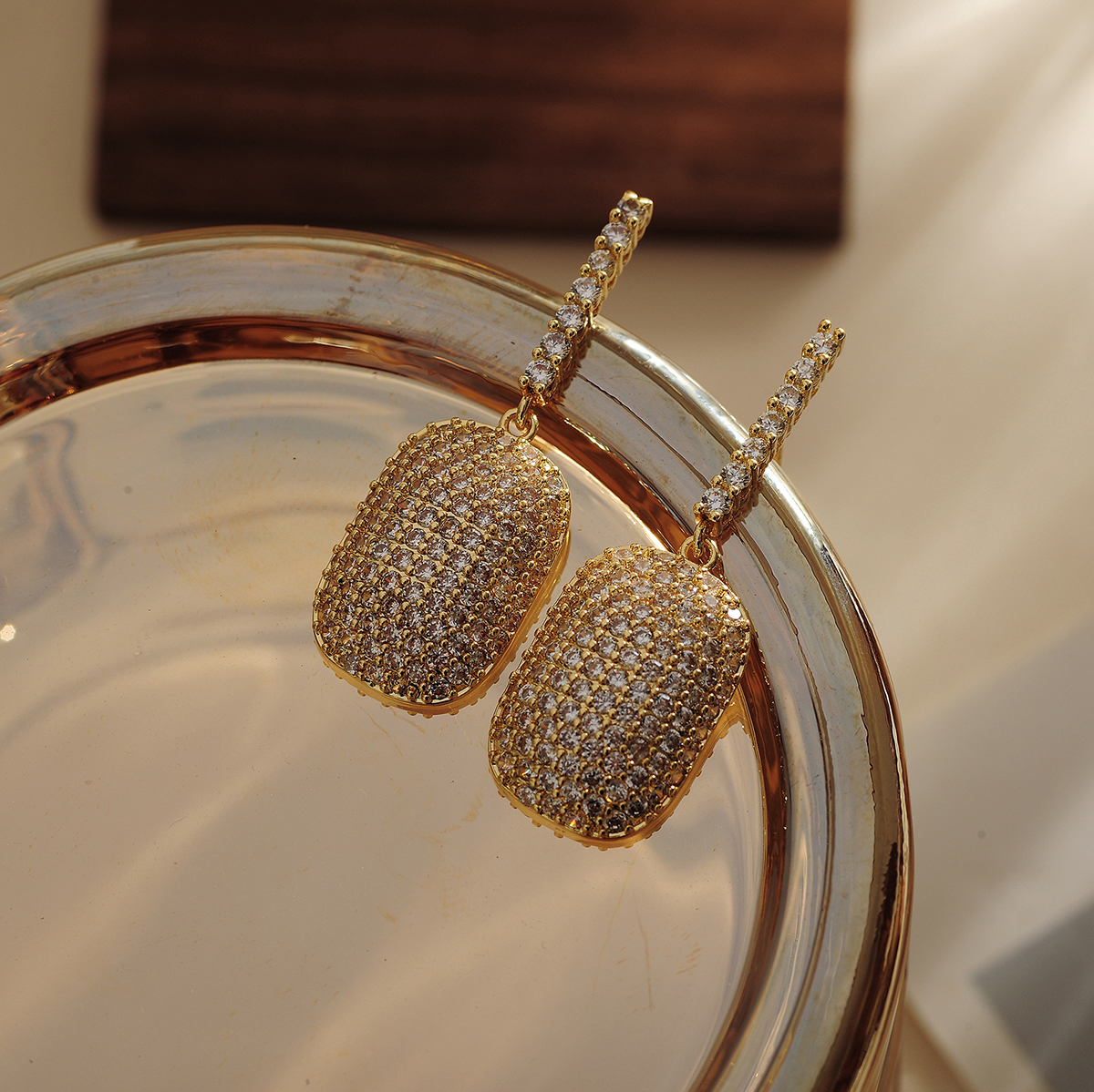 1 Par Elegante Rectángulo Embutido Cobre Cristal Circón Chapados en oro de 18k Pendientes De Gota display picture 8
