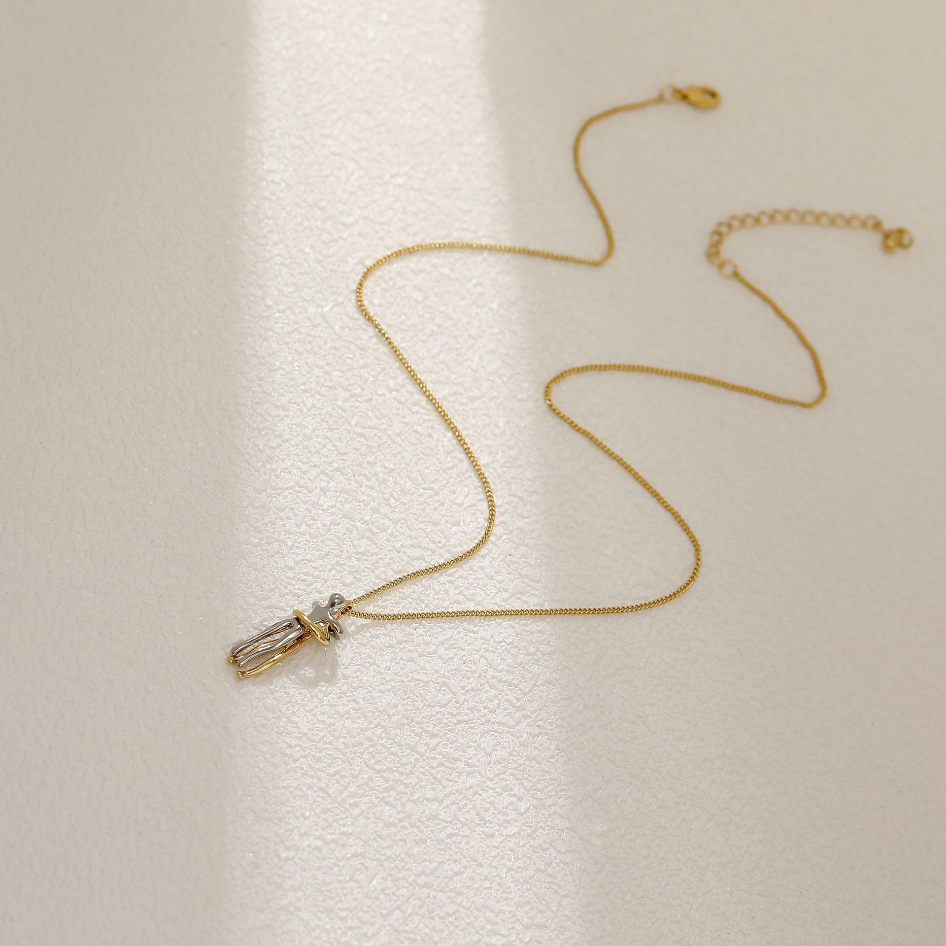 Cobre Chapados en oro de 18k Elegante Lindo Estilo Simple Enchapado Color Sólido Collar Colgante display picture 8