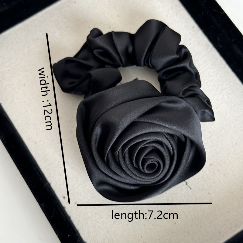Frau Elegant Klassischer Stil Künstlerisch Rose Tuch Dreidimensional Nähen Falten Haargummi display picture 1