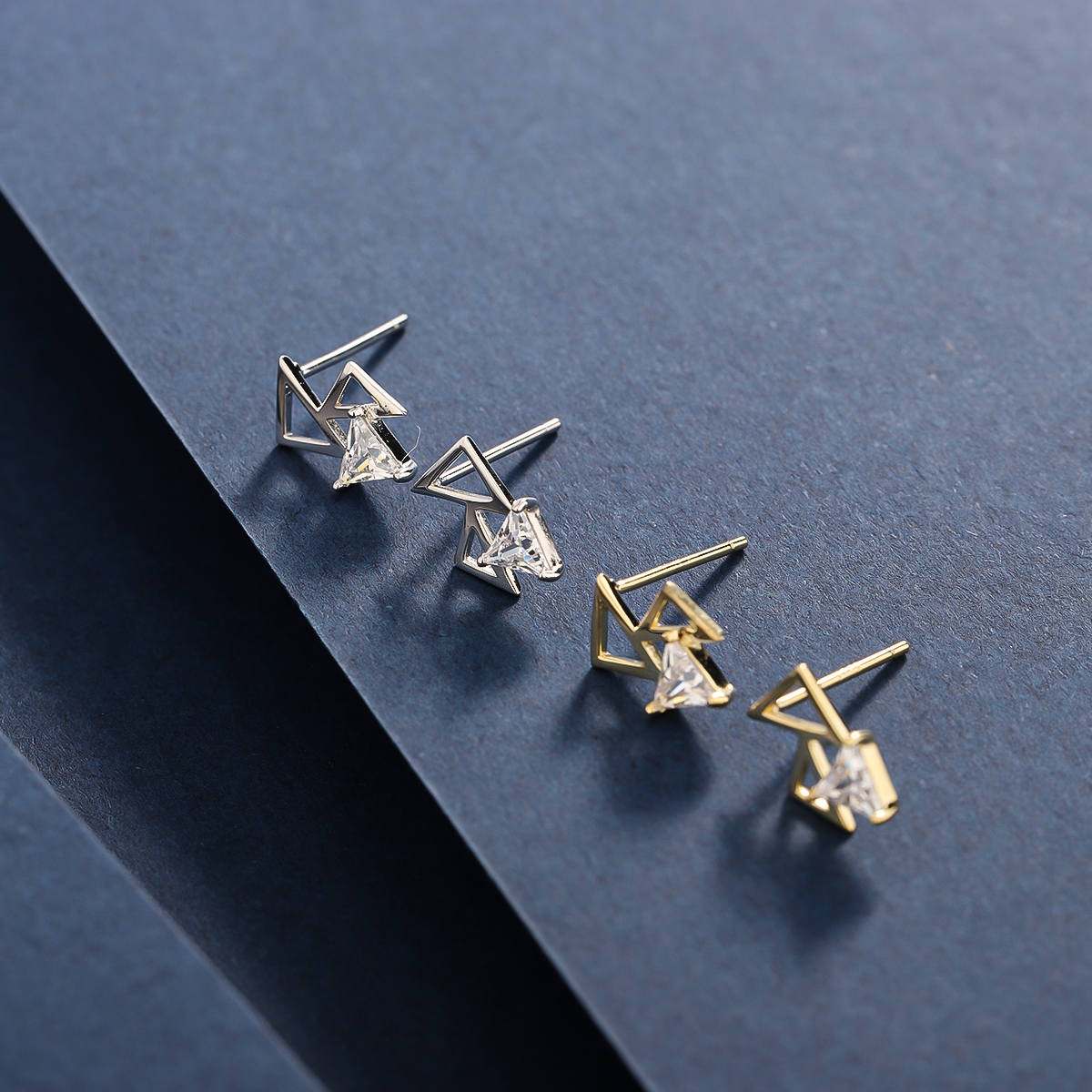 1 Pair Simple Style Classic Style Geometric Plating Inlay Sterling Silver Zircon 14K Gold Plated Ear Studs display picture 6