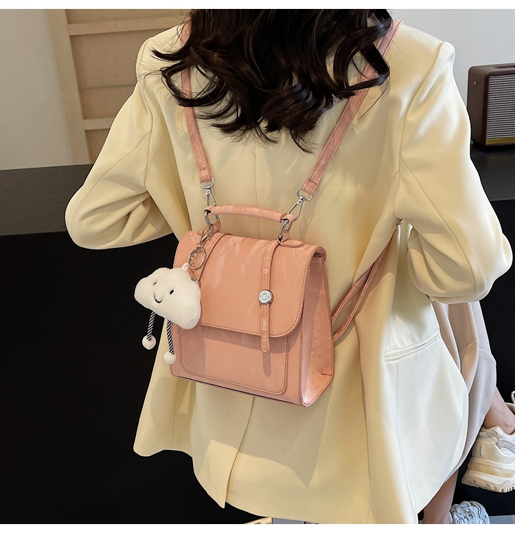 Women's Medium Pu Leather Solid Color Preppy Style Classic Style Magnetic Buckle Fashion Backpack display picture 6