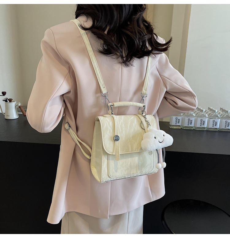 Women's Medium Pu Leather Solid Color Preppy Style Classic Style Magnetic Buckle Fashion Backpack display picture 14