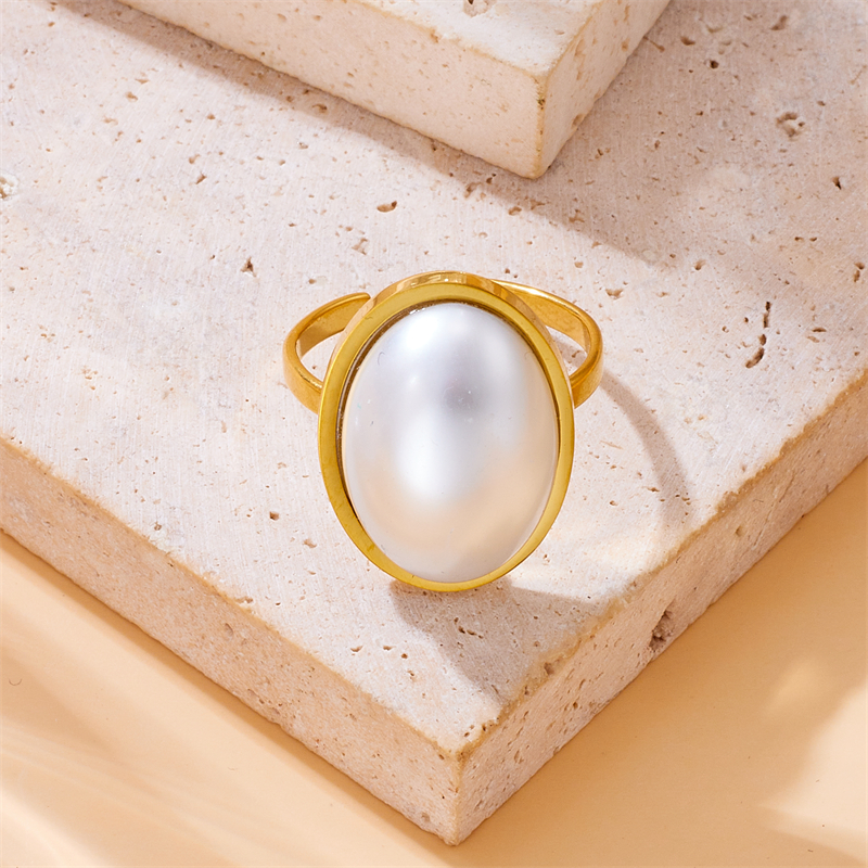 Titanium Steel 18K Gold Plated Vintage Style Plating Inlay Solid Color Pearl Rings display picture 4