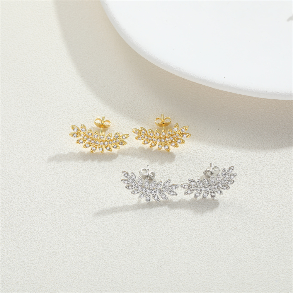1 Pair Vintage Style Simple Style Leaves Plating Inlay Copper Zircon 14K Gold Plated Ear Studs display picture 9