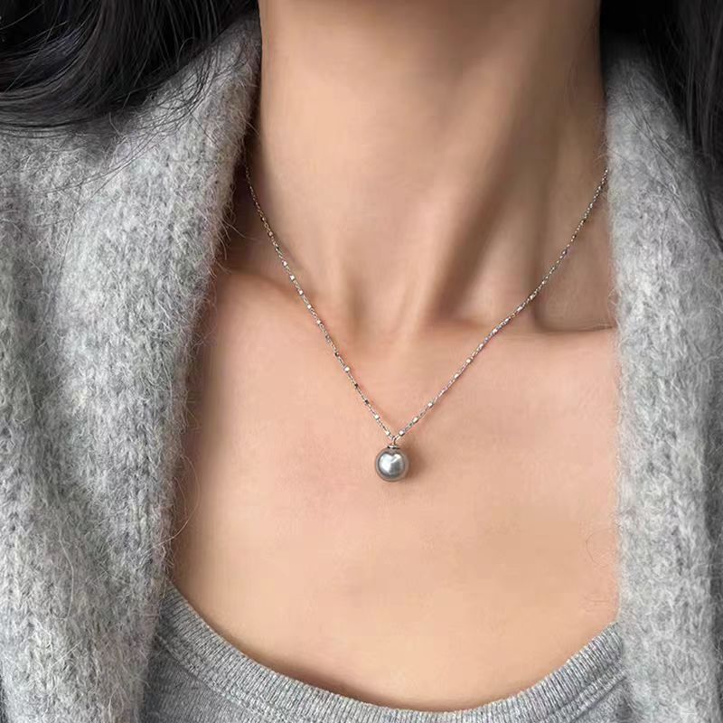 Simple Style Classic Style Commute Ball Freshwater Pearl Copper Plating Women's Pendant Necklace display picture 3