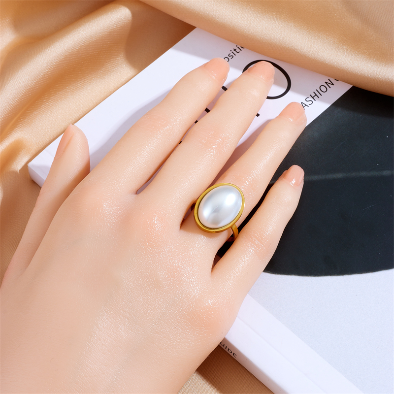 Titanium Steel 18K Gold Plated Vintage Style Plating Inlay Solid Color Pearl Rings display picture 6