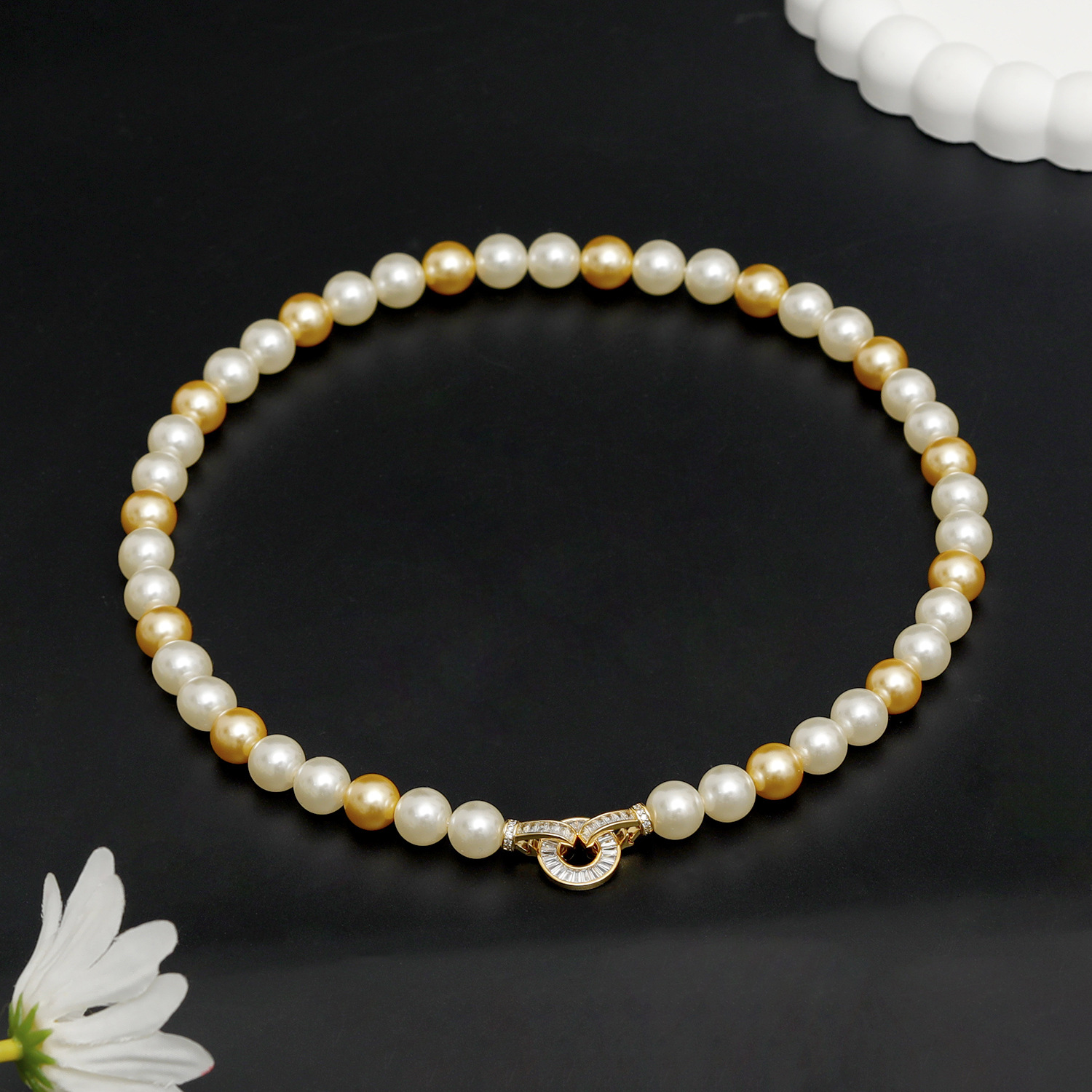 Einfacher Stil Klassischer Stil Runden Ball Künstliche Perle Kupfer Frau Halskette display picture 4