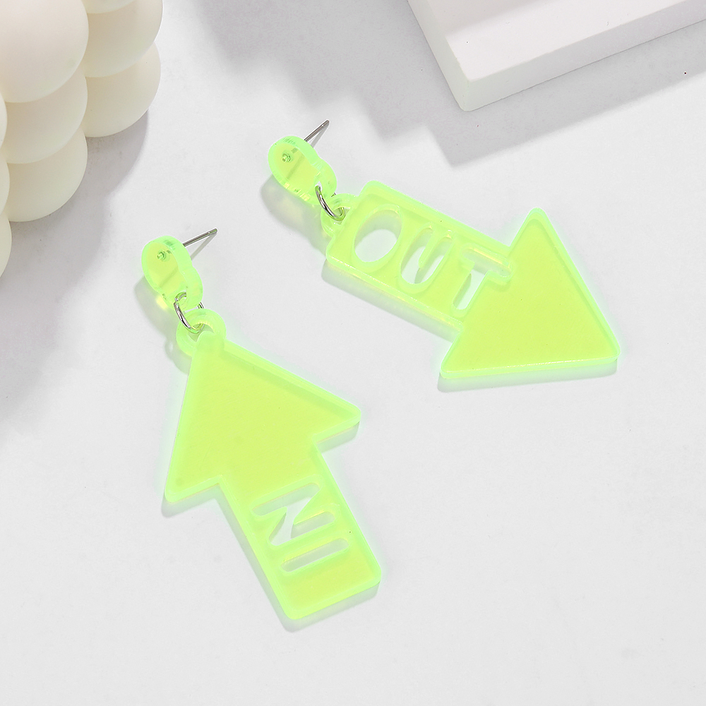 1 Pair Simple Style Arrow Arylic Drop Earrings display picture 1