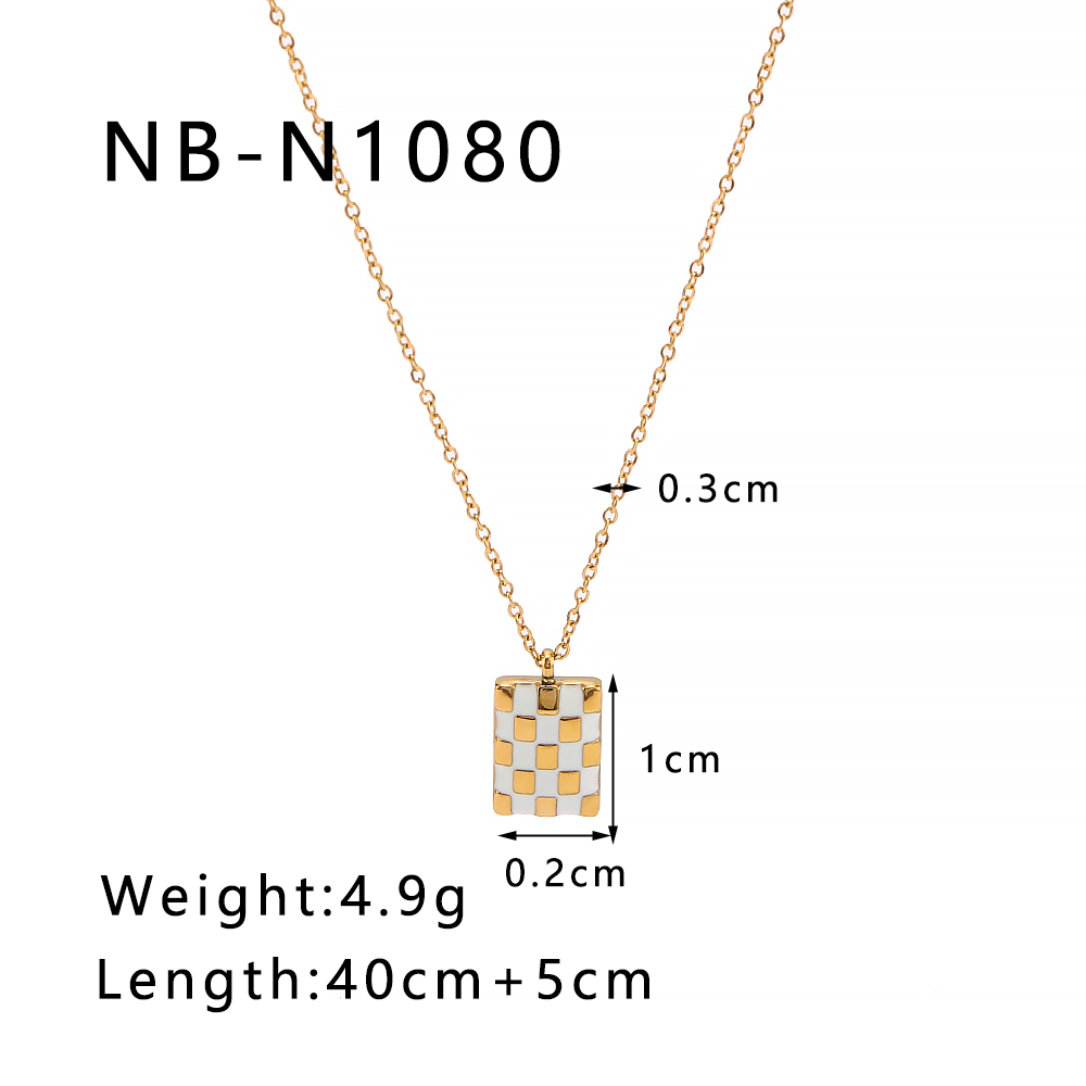 304 Stainless Steel 18K Gold Plated Luxurious Romantic Shiny Enamel Plating Lattice Rectangle Pendant Necklace display picture 6